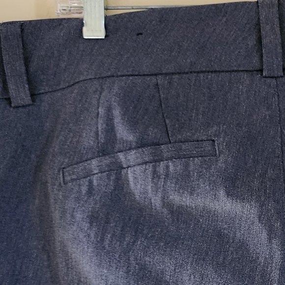 Torrid Women's Gray Stretch Dress Shorts with Cuffed Legs Pockets Size 20 - Picture 6 of 9